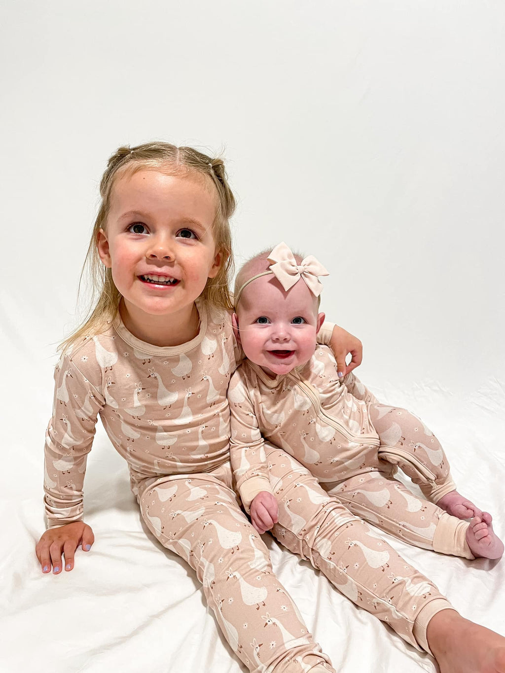 Unisex Silly Goose on the Loose 2pc Bamboo Pajamas